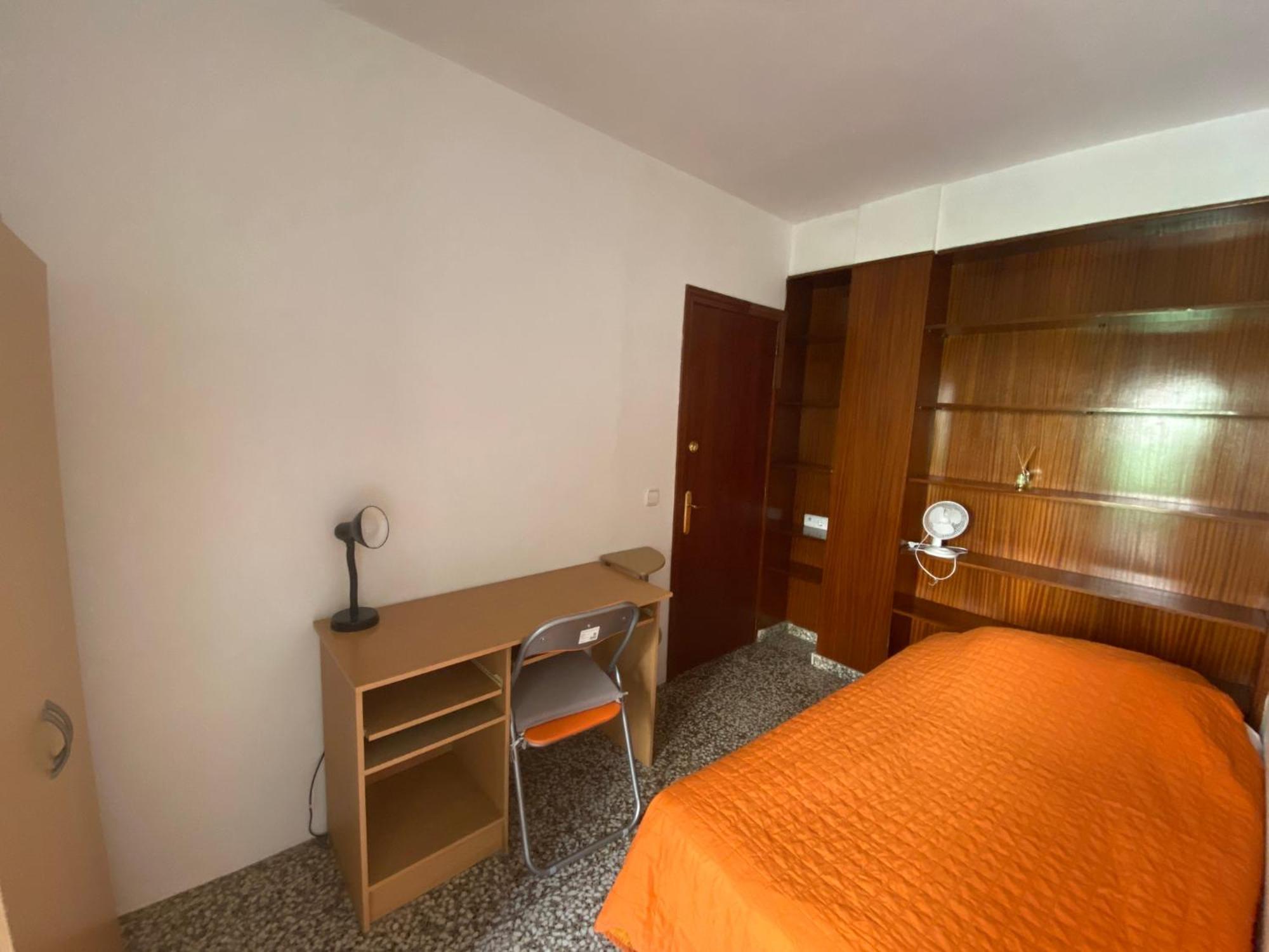 Family Flat Zona Aragon Close To Center And Appartement